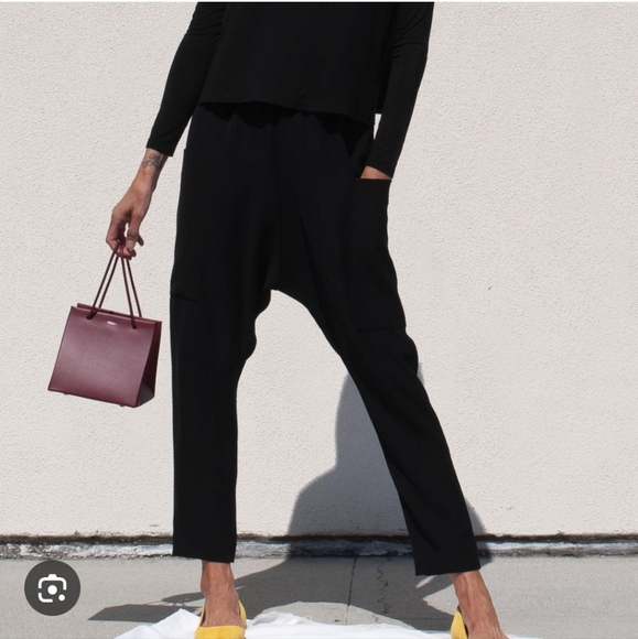 ROUCHA POUCH HIGH WAIST PANT SIZE BB CROPPED Size 6 / 8 MEDIUM BLACK PANTS - Picture 1 of 9